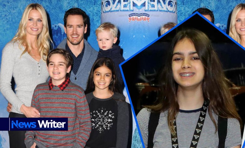 Ava Lorenn Gosselaar